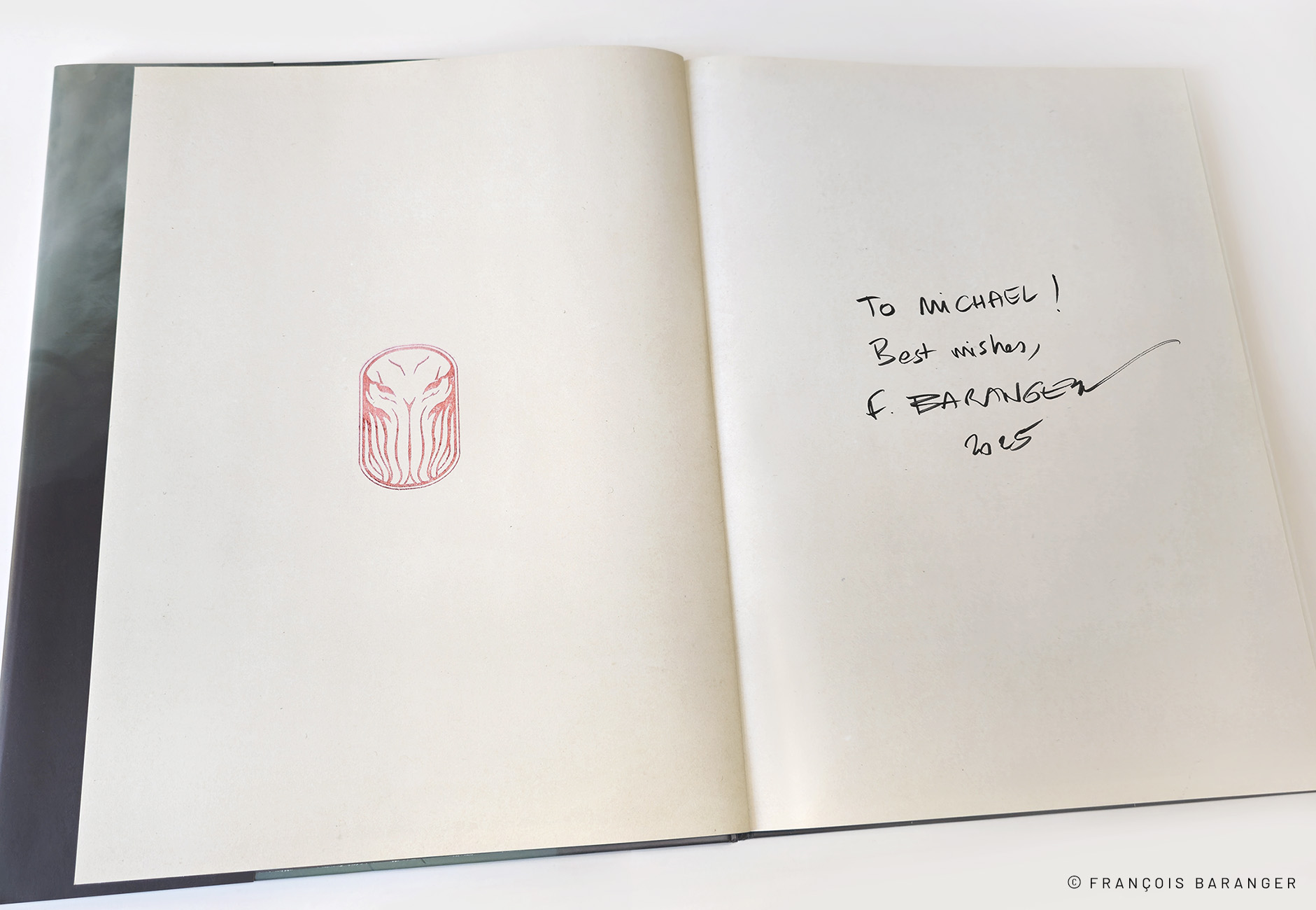 Signed books - Drawing 0 - Simple signing